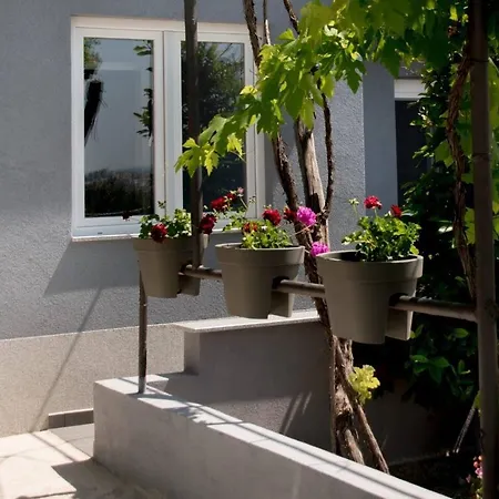Apartment Bruna-balcony & Free Parking Near Split Solin