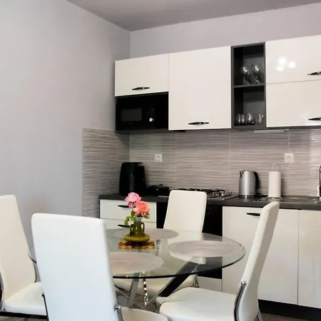 Bruna Apartmán Solin