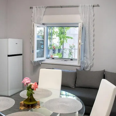 Bruna-balcony & Free Parking Near Split * Solin