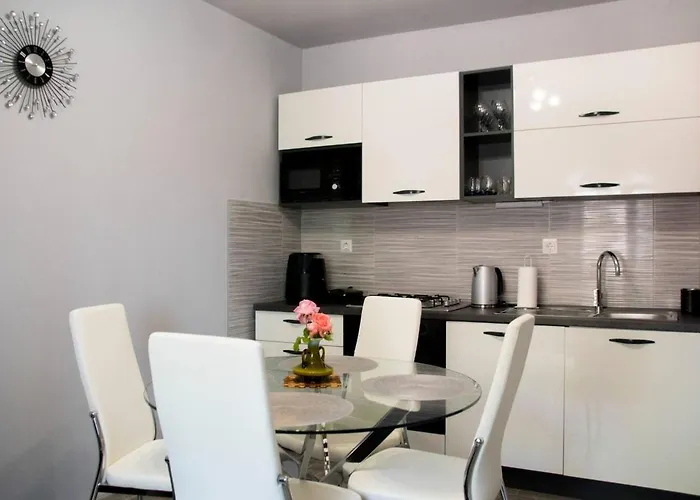 Bruna-balcony & Free Parking Near Split 公寓 索林